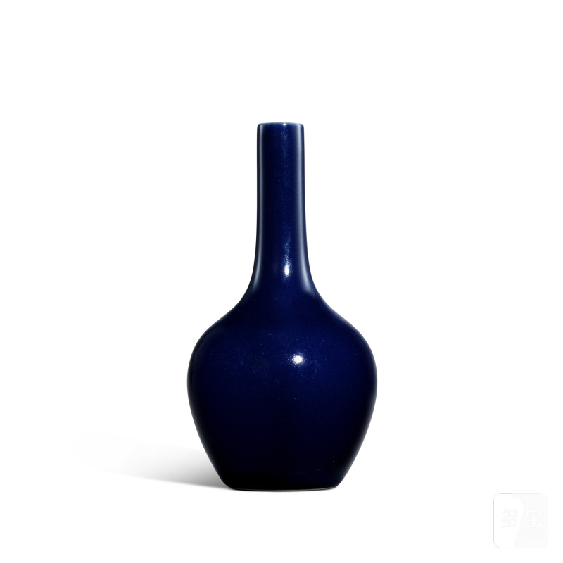 A blue-glazed bottle vase, Mark and period of Yongzheng | 清雍正 藍釉膽瓶 《大清雍正年製》款
